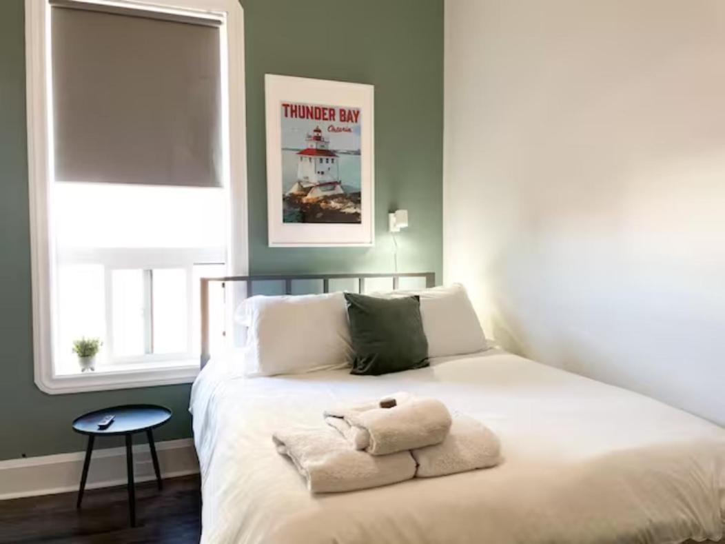Lake Superior Boutique Hotel Thunder Bay Exteriör bild